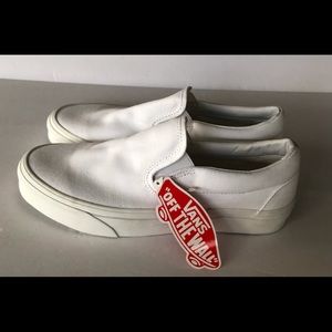 Vans Women’s Slip On White Sneakers 8.5